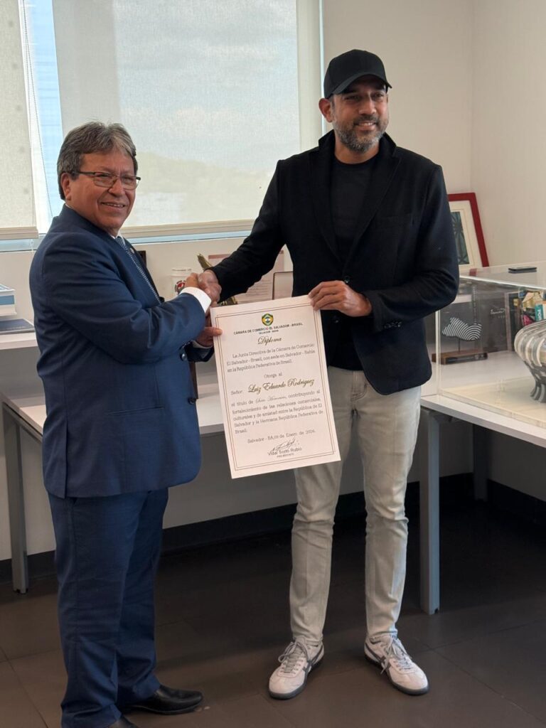 Diretor-Geral da OPAMSS é juramentado Sócio Honorário da CCESB